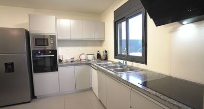  Chez Julianna - 2-bedroom house on Route du Volcan.