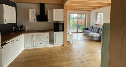Apartment 'dahoimelig' mit Bergblick, privater Terrasse und WLAN