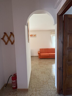 Interni
