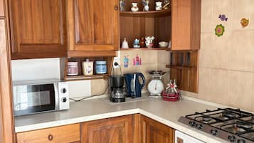 Microonde, forno, piano cottura