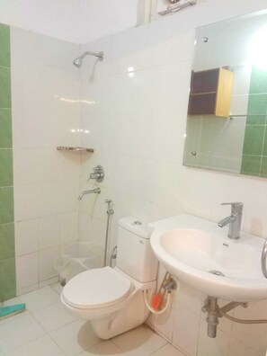 Deluxe Double Room, City View | Bilik Mandi