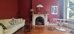 Smart TV, stereo - Stoke Newington - Light & spacious two bed garden flat (London)