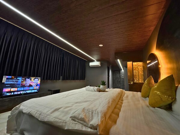 Executive Room With Bathtub | Free WiFi, bed sheets