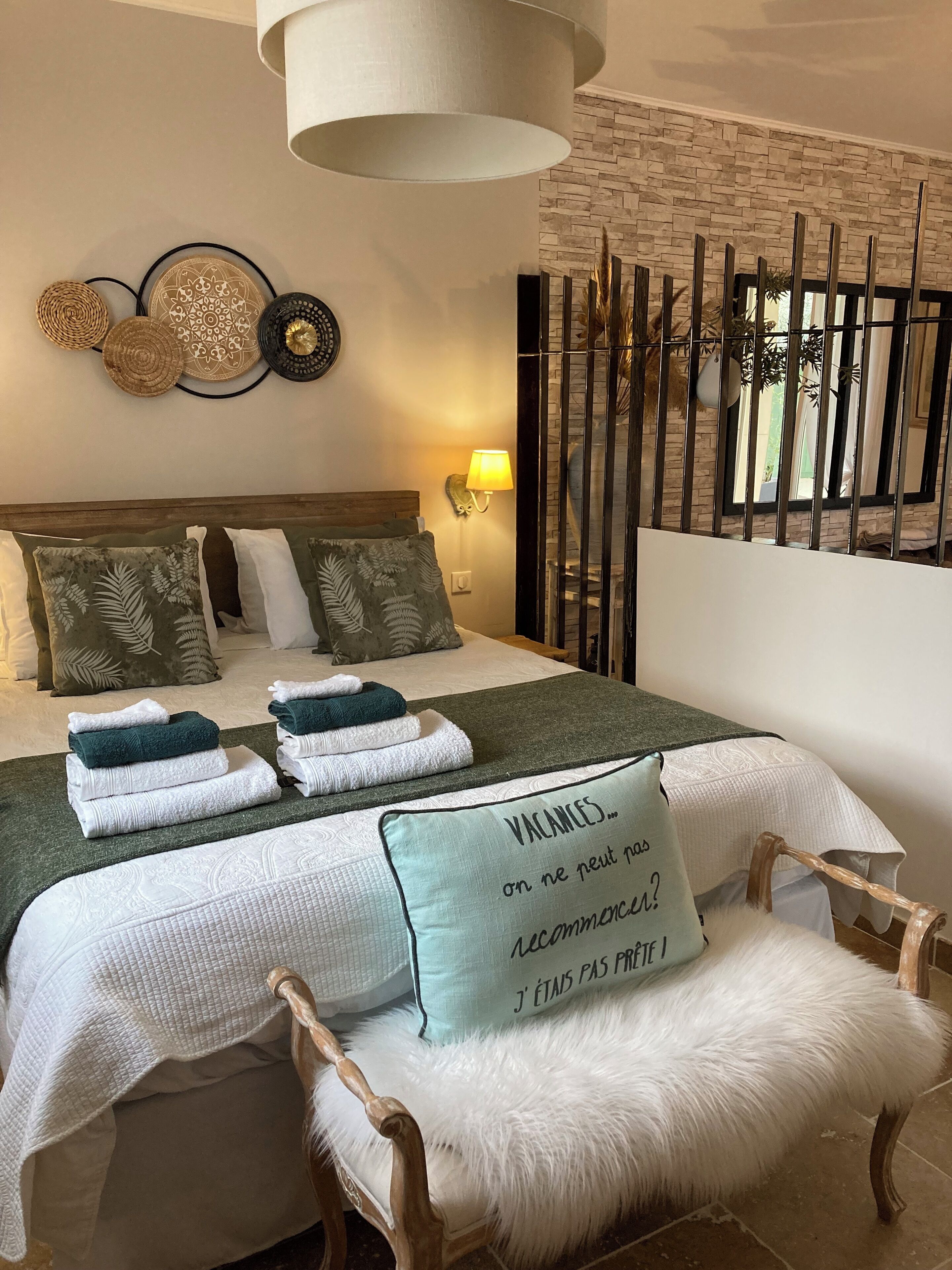 1 chambre, fer et planche à repasser, Wi-Fi gratuit, draps fournis