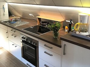 Microwave, oven, stovetop, coffee/tea maker