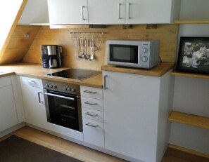 Micro-ondas, fogão, cooktop, lava-louças