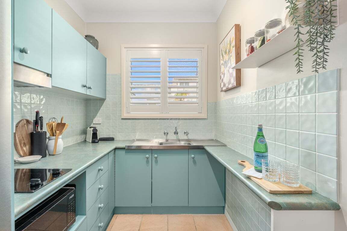 Fridge, microwave, stovetop, toaster