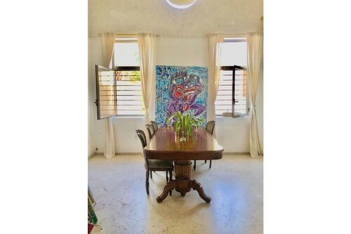 Historic Mansion next to the port with mamad