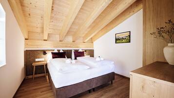 Superior Apartment, 3 Bedrooms | Free WiFi
