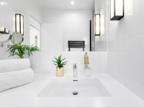 Apartment, City View | Bathroom
