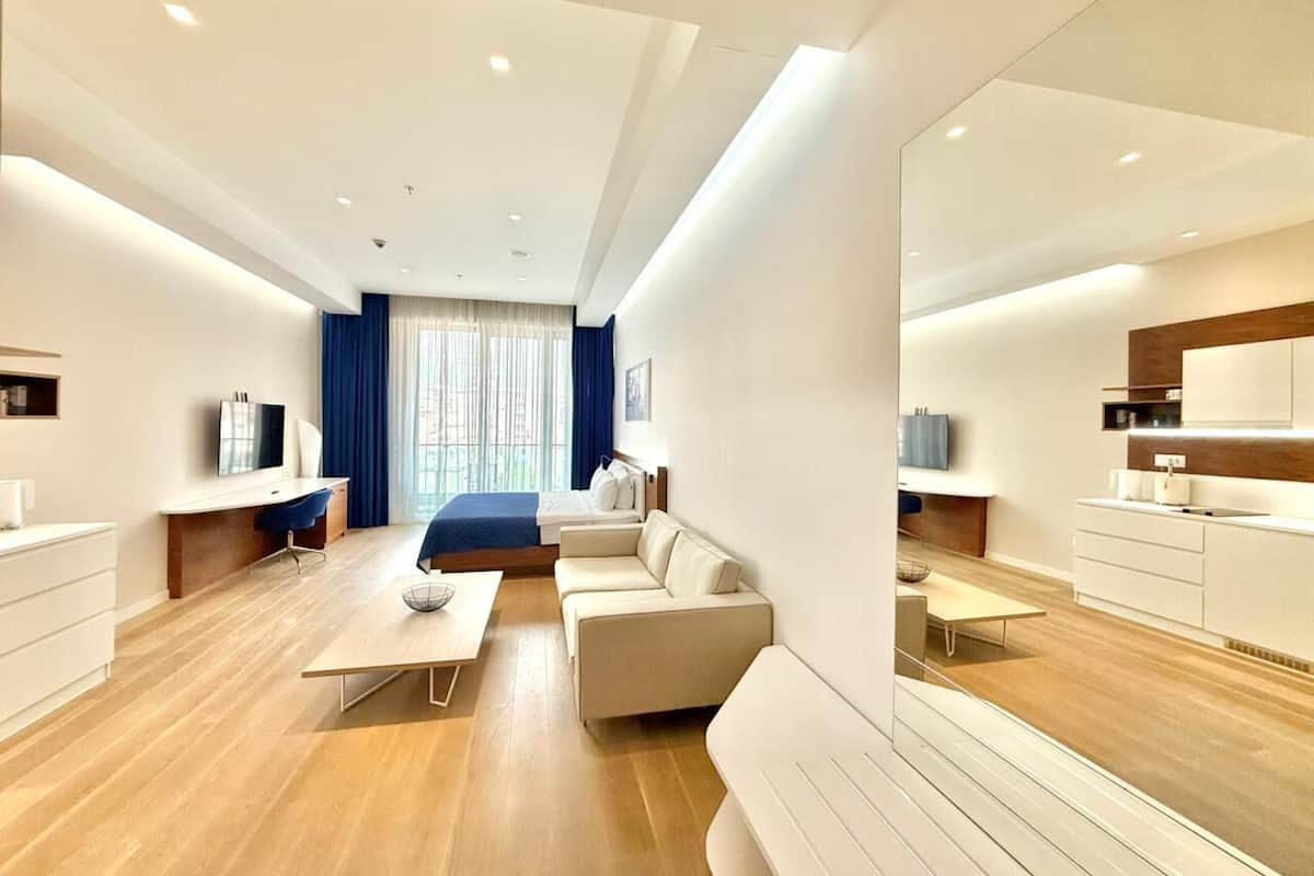 Deluxe Studio, Balcony, City View