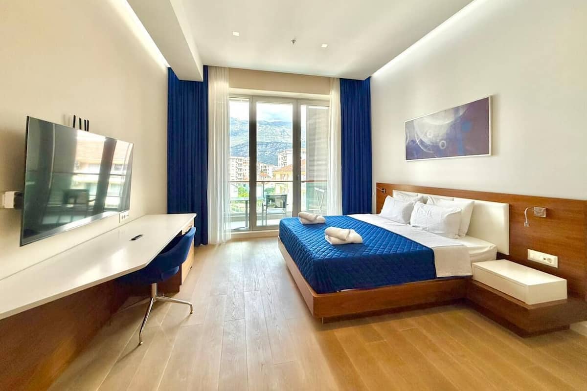 Family Studio, Balcony, City View