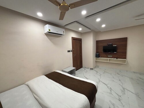 Hotel Golden Time