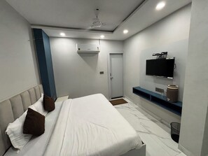 Deluxe Double Room | Free WiFi