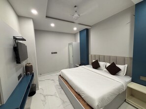 Deluxe Double Room | Free WiFi