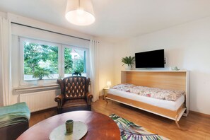 1 bedroom, WiFi - Apartment 'Am Pieperknapp' with Mountain View, Private Terrace and Wi-Fi (Olsberg)