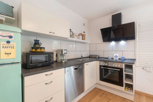 Fridge, microwave, dishwasher, coffee/tea maker