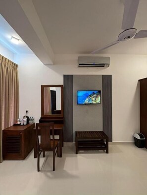 In-room safe, desk, soundproofing, iron/ironing board