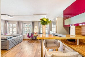 Interior - Scheuerebe Deluxe Apartment 32m² with City View for 2, Optional Breakfast, 3D Tour (Vogtsburg)