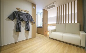 Kamar Twin Keluarga, pemandangan gunung | Meja kerja, ruang kerja ramah laptop, dan Wi-Fi gratis