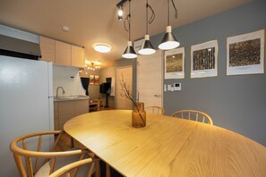 Appartement, balcon | Restauration dans la chambre
