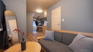 Apartment, Balcony | Living area