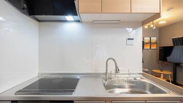 Appartement, balcon | Cuisine privée | Bouilloire électrique