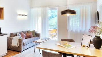 Alpenstolz 3.05 | Living area | TV