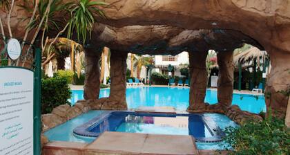 Cozy 1BR In Delta Sharm Resort , Fast WiFi + Pool