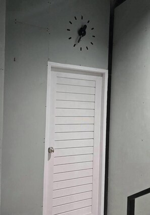 Familien-Studiosuite, Nichtraucher, Hügelblick | Badezimmer