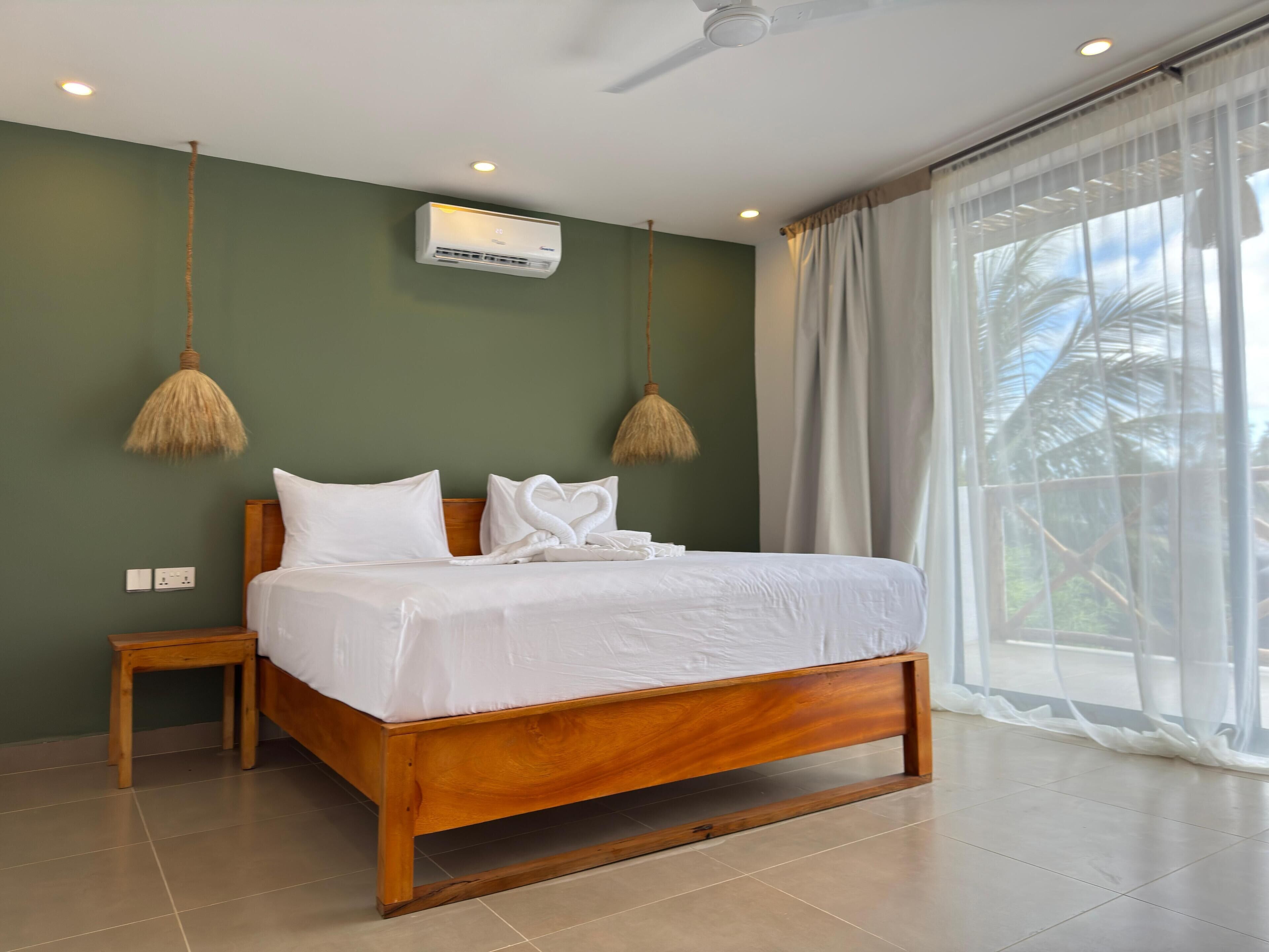 Con stile personalizzato, con arredamento individuale, tende oscuranti