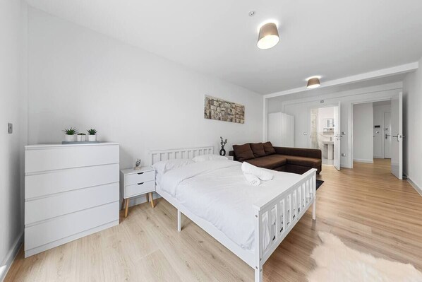 3 bedrooms, WiFi, bed sheets