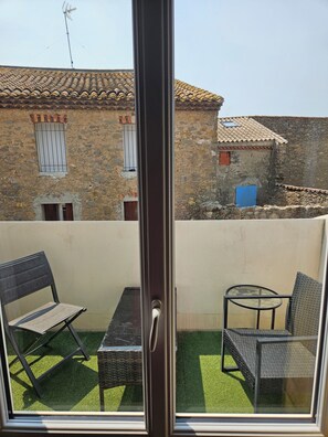 Chambre, balcon, vue ville | Balcon