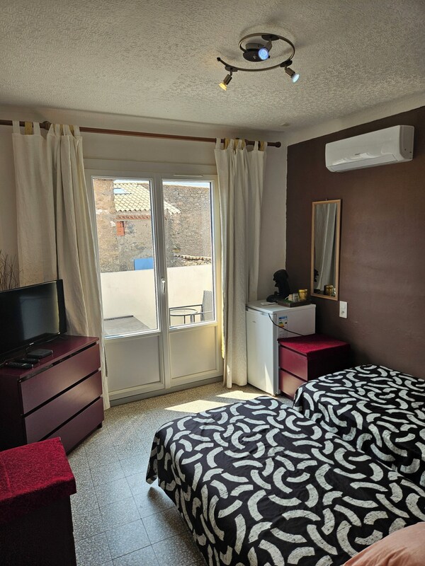 Chambre 2 Lit Simple Avec Balcon - Lézignan-Corbières