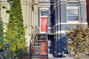 Exterior detail - 3BD Classic Victorian in Downtown DC Near Metro and Local Attractions! (Washington)