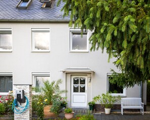 Exterior - Apartment 'Pleißennest' with Wi-Fi (Chemnitz)