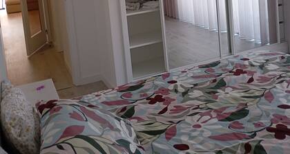 Apartment with indoor and outdoor pools, 10 minutes' walk from the beach