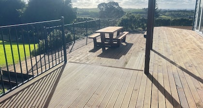 Western Heights offers 360 views, private trig walk, starlit skies and fireplace