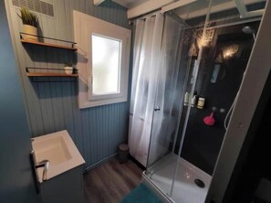 Shower, hair dryer, toilet paper - Cottage 100 m from the sea (Port-Bail-sur-Mer)