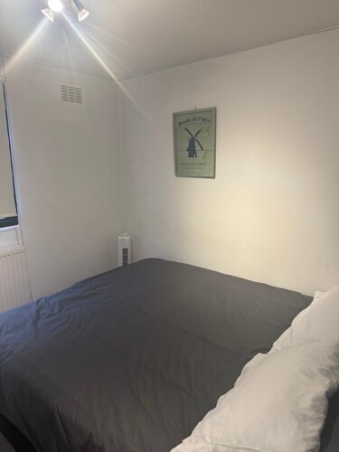 3 bed Home - Sleeps 9, Pool Table & Central Links