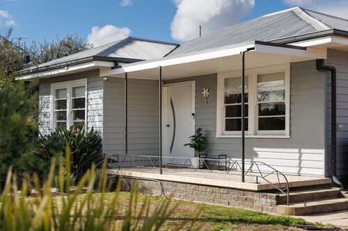 Prince's Place on William - Gorgeous renovated three bedroom cottage in Wodonga