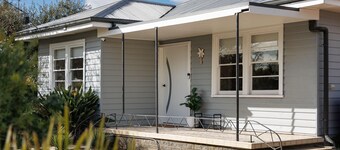 Prince's Place on William - Gorgeous renovated three bedroom cottage in Wodonga