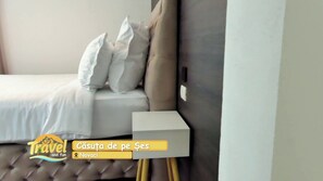 4 bedrooms, free WiFi, bed sheets - 4-bedroom villa in perfect Novaci with AC (Novaci)