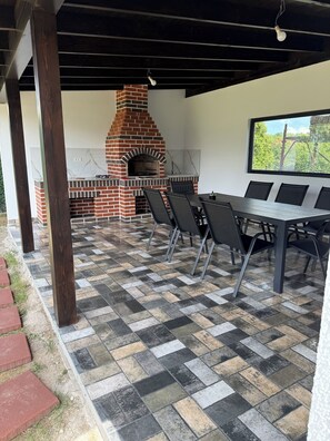 Outdoor dining - 4-bedroom villa in perfect Novaci with AC (Novaci)