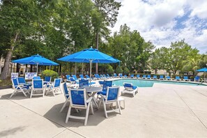 Pool - Queen Kelsey - mins from Credit One - pet friendly (Charleston)