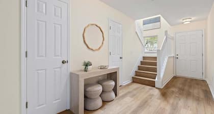 Queen Kelsey-Mins From Credit One-Pet Friendly