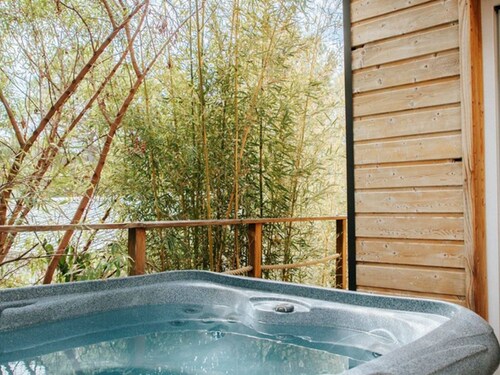 Chalet avec Jacuzzi et Terrasse à Bormes-les-Mimosas