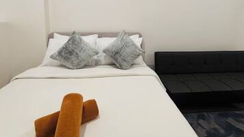 Iron/ironing board, internet, bed sheets