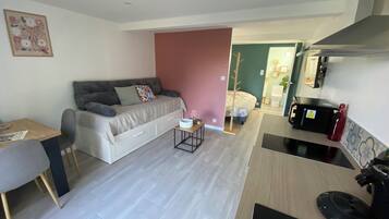 1 chambre, lit parapluie, Wi-Fi gratuit, draps fournis