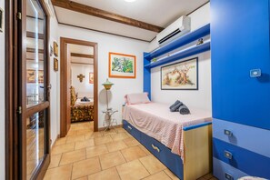 3 bedrooms, WiFi, bed sheets - Villa Vegna with Sea View, Wi-Fi and Air Conditioning (Palermo)